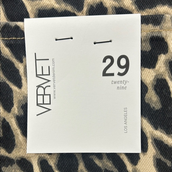 Leopard Print Barrel Leg Jeans - Vervet - Picture 5 of 5